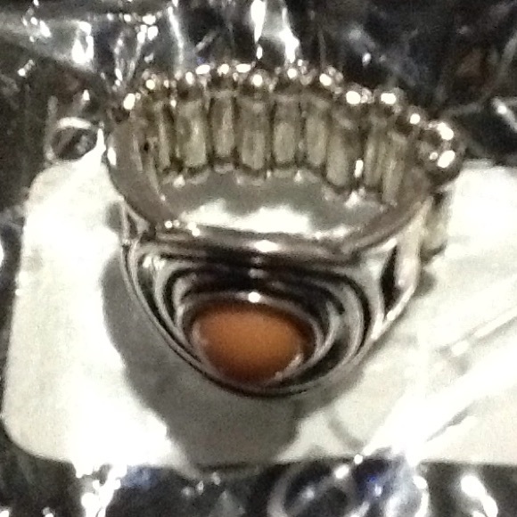 Ring - Picture 2 of 3